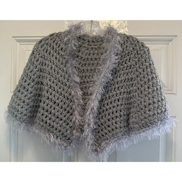 Handmade Women Chunky Crocheted Shrug Faux Fur Trim Grey One Size - Picture 5 of 8